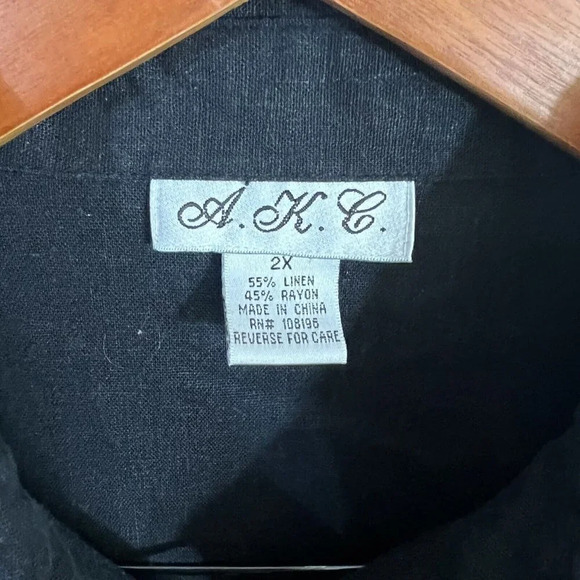 A.K.L. Black Linen Blend Colorful Flower Embroidered Button Up Shirt Womens 2X - Picture 9 of 9